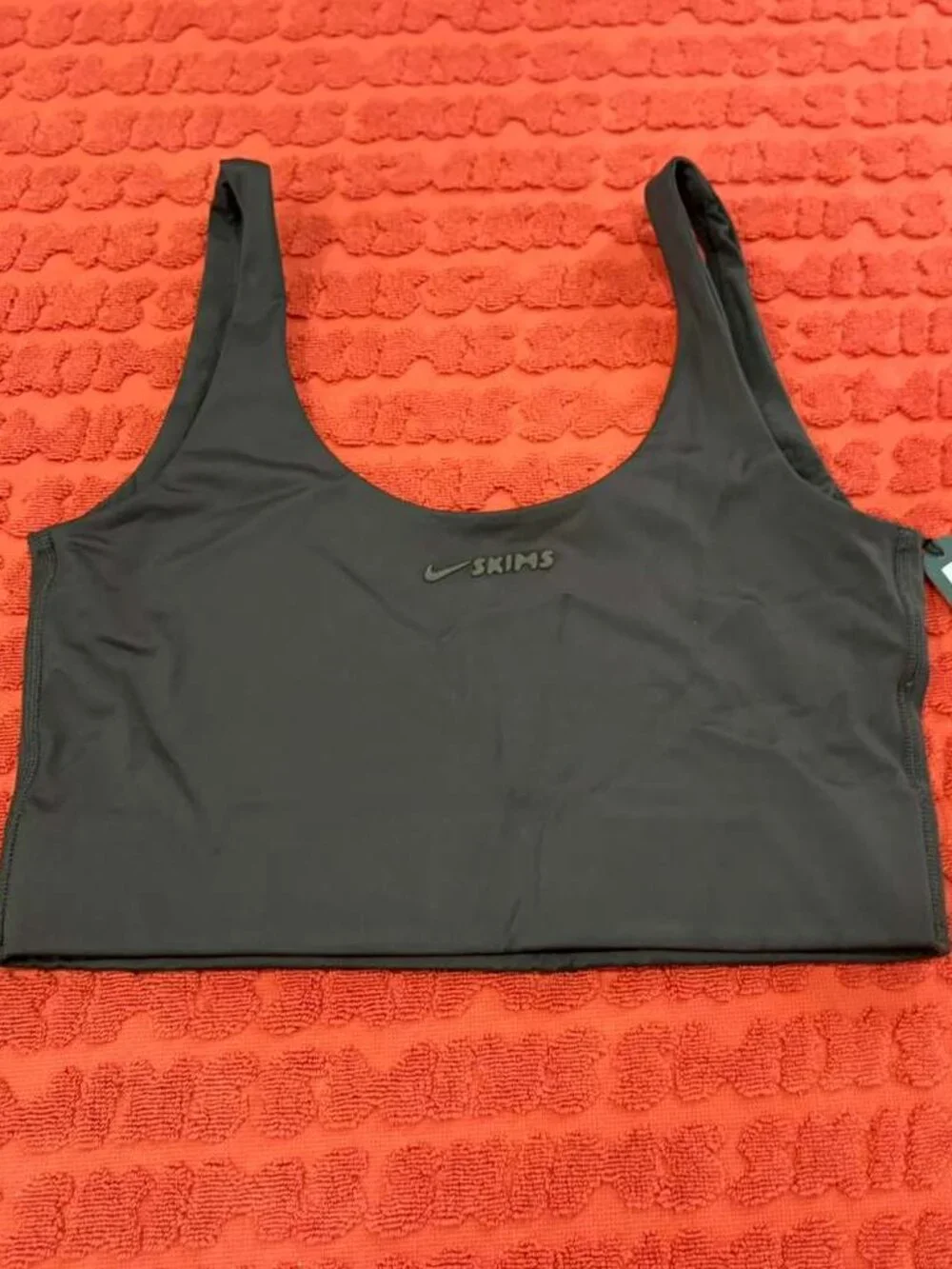 ✨ NWT ✨ SKIMS Swim Scoop Neck Longline Bra | Hickory| L